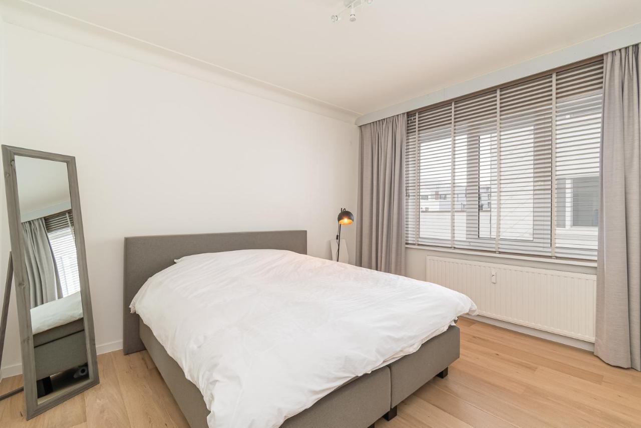 Between The Theaters Of Antwerp Apartment ภายนอก รูปภาพ